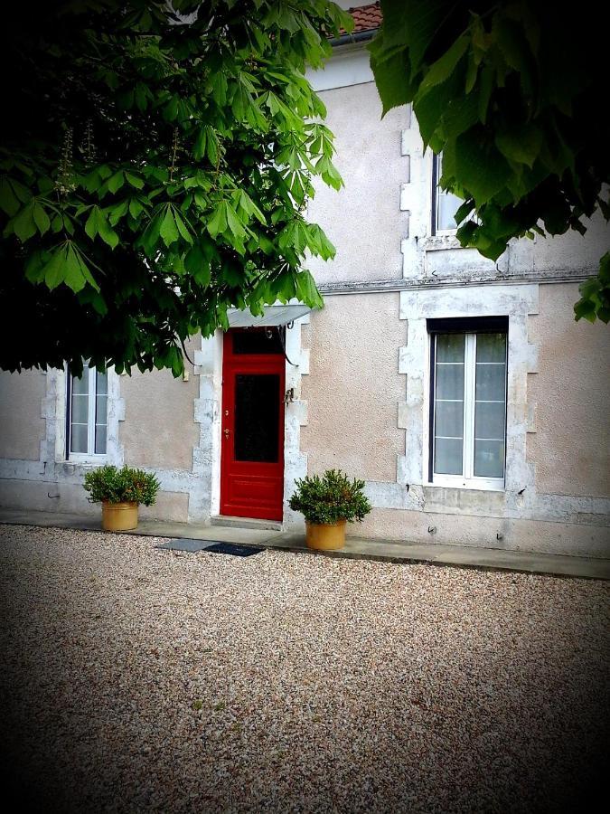 B&B Chez Annie Saint-Martin-de-Gurçon Exteriör bild
