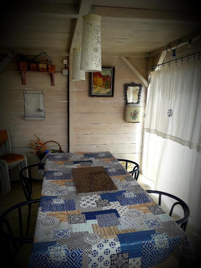 B&B Chez Annie Saint-Martin-de-Gurçon Exteriör bild