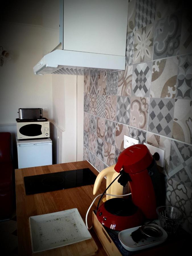 B&B Chez Annie Saint-Martin-de-Gurçon Exteriör bild